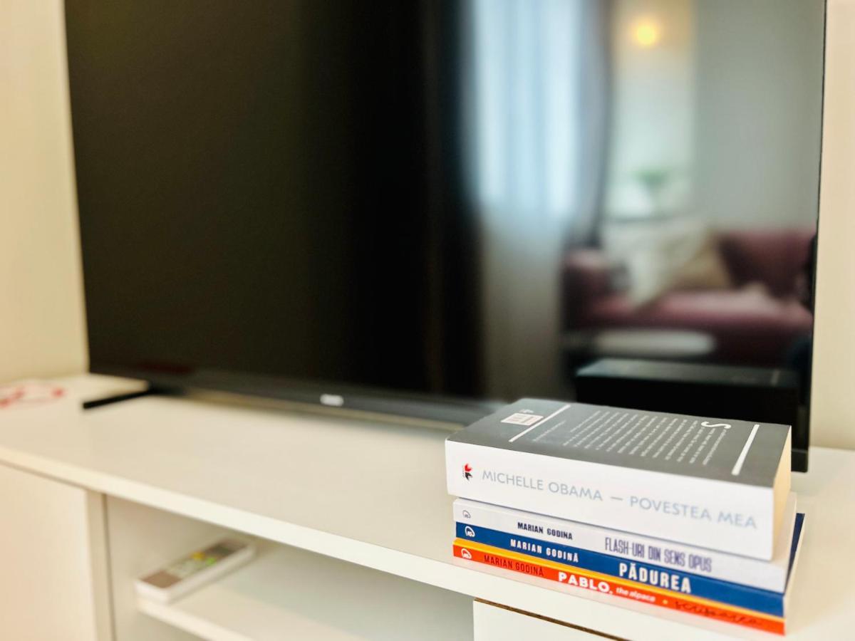 Ultracentral Lux Boutique 1Br Ap Near Subway Bucureşti Ngoại thất bức ảnh