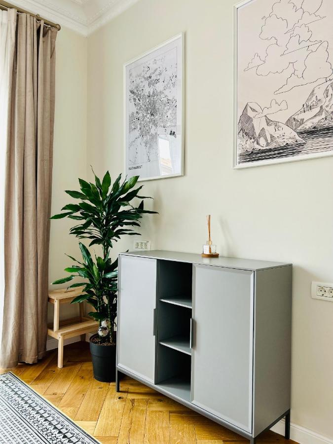 Ultracentral Lux Boutique 1Br Ap Near Subway Bucureşti Ngoại thất bức ảnh